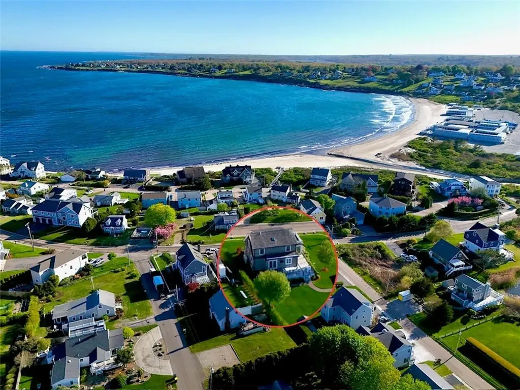 228 Bonnet Point Road Narragansett RI 02882