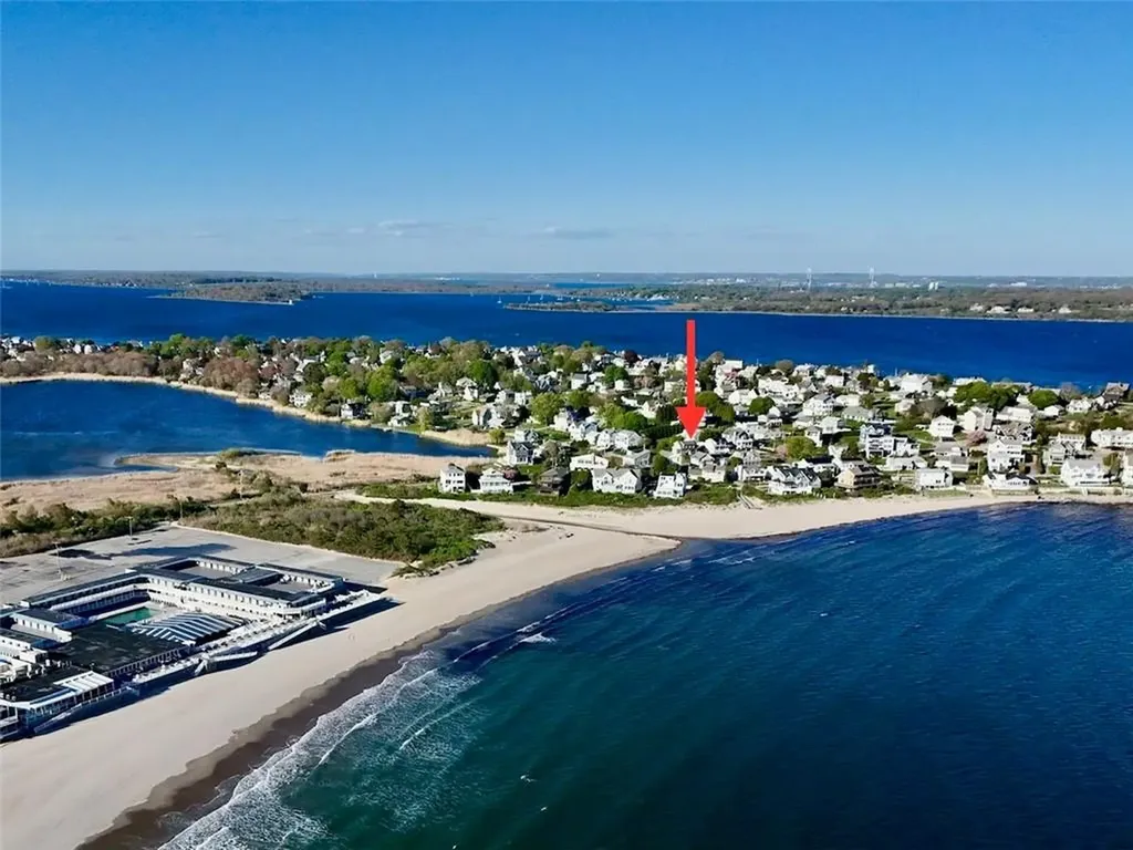 228 Bonnet Point Road Narragansett RI 02882