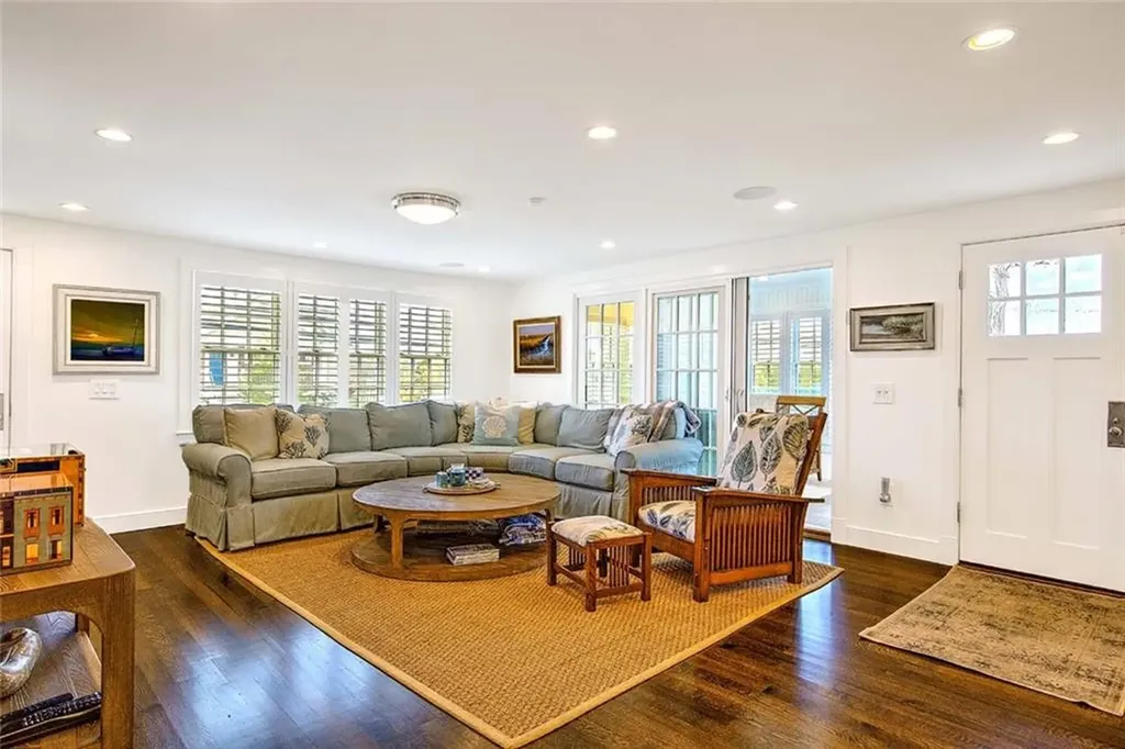 228 Bonnet Point Road Narragansett RI 02882