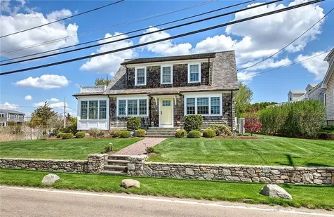 228 Bonnet Point Road Narragansett RI 02882