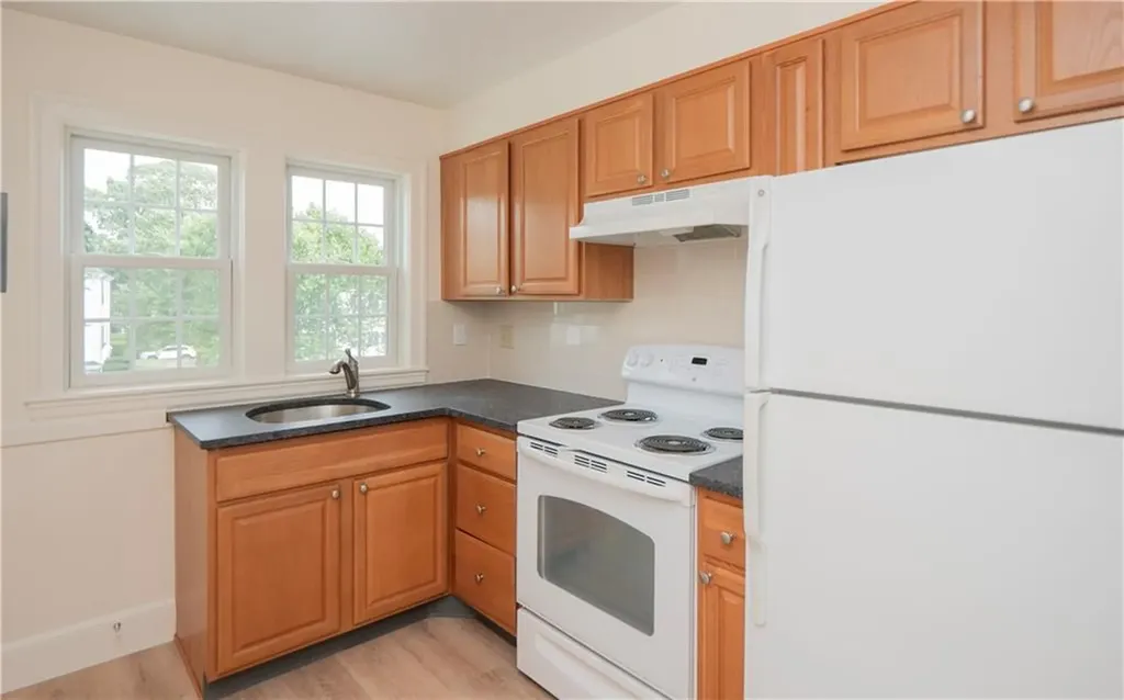 184 N Fenner Road Middletown RI 02842