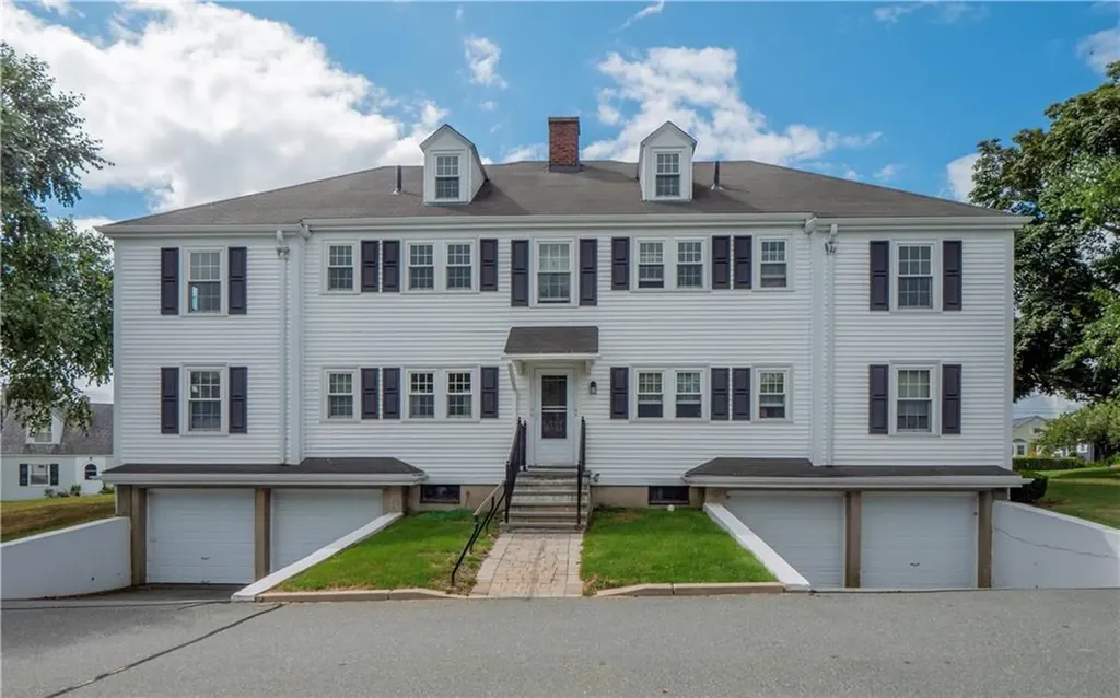 184 N Fenner Road Middletown RI 02842