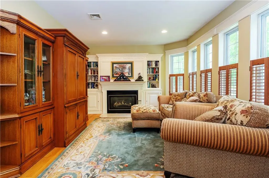 15 Justin Road East Greenwich RI 02818