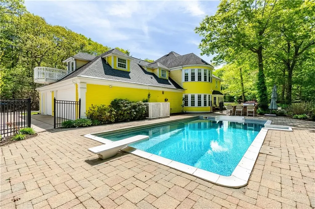 15 Justin Road East Greenwich RI 02818