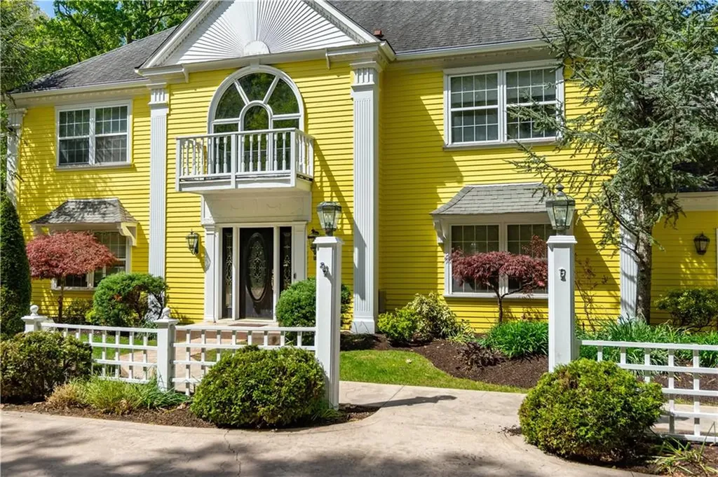 15 Justin Road East Greenwich RI 02818