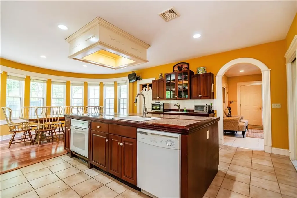 15 Justin Road East Greenwich RI 02818