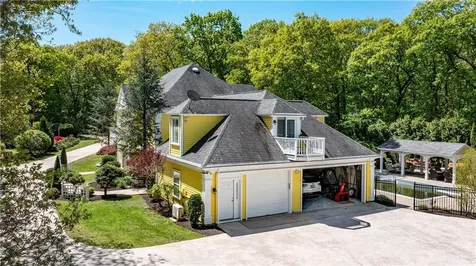 15 Justin Road East Greenwich RI 02818