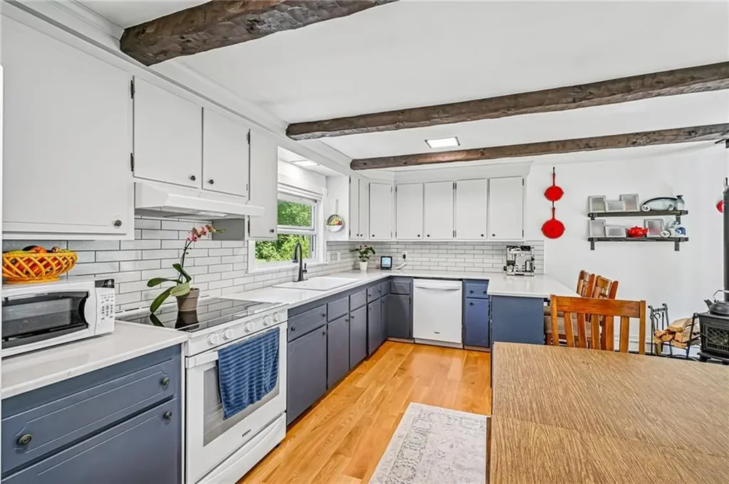 40 Sylvia Road Tiverton RI 02878