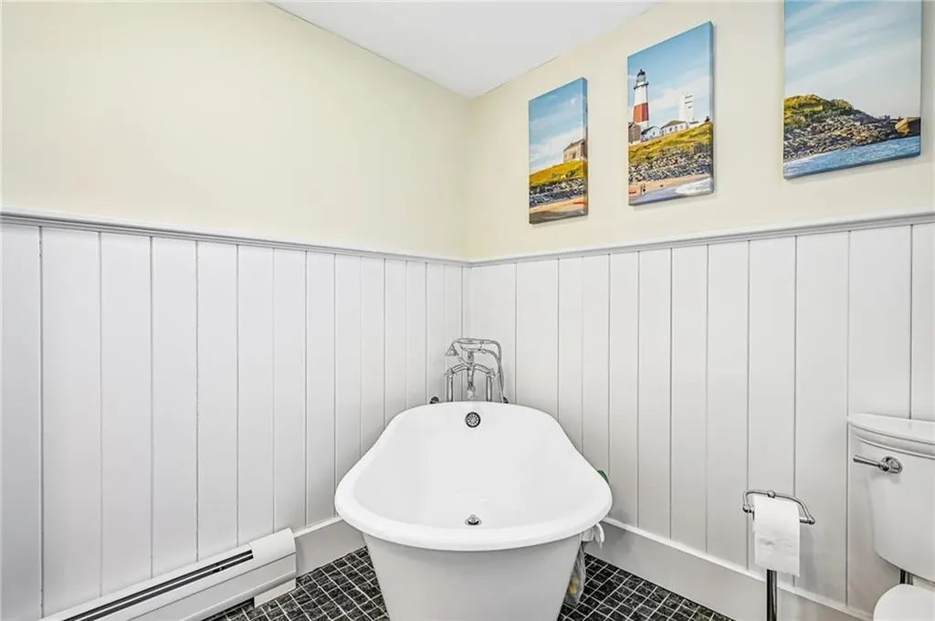 40 Sylvia Road Tiverton RI 02878