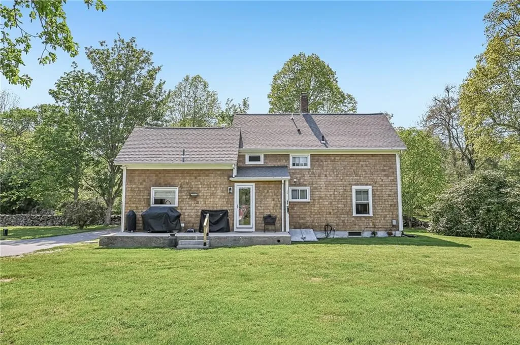 40 Sylvia Road Tiverton RI 02878