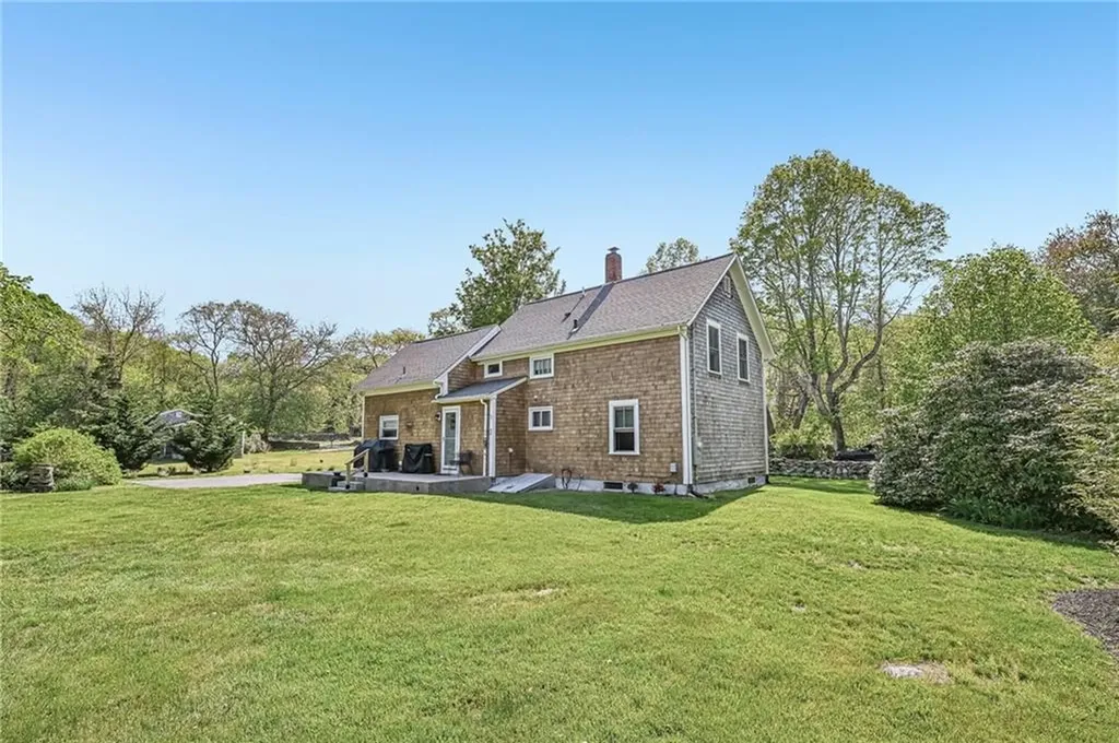 40 Sylvia Road Tiverton RI 02878