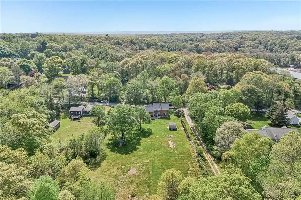 40 Sylvia Road Tiverton RI 02878