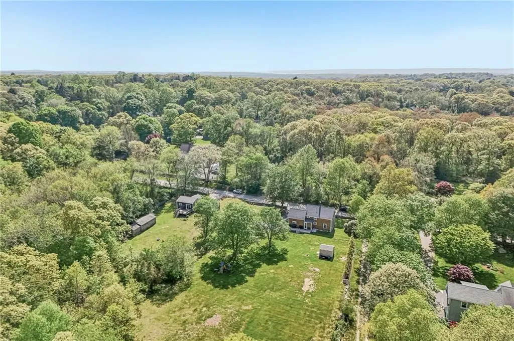 40 Sylvia Road Tiverton RI 02878