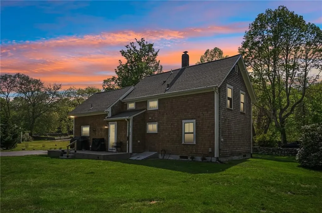 40 Sylvia Road Tiverton RI 02878