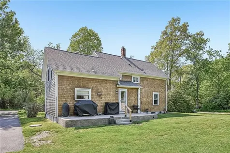 40 Sylvia Road Tiverton RI 02878
