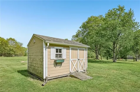 40 Sylvia Road Tiverton RI 02878