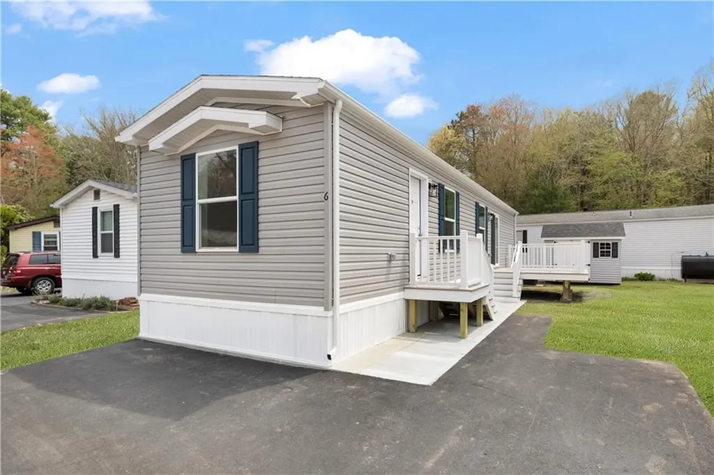 6 Foxtrot Drive Charlestown RI 02814