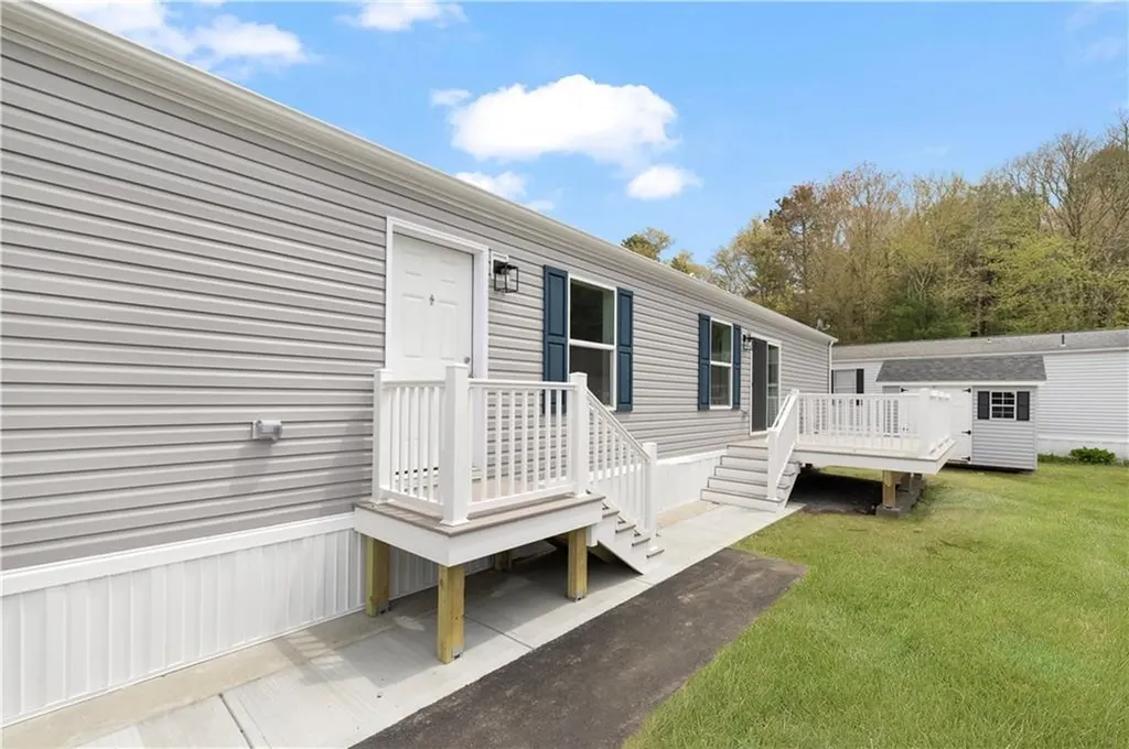 6 Foxtrot Drive Charlestown RI 02814