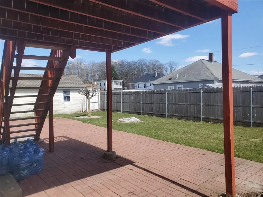 35 Ferncliff Avenue North Providence RI 02911