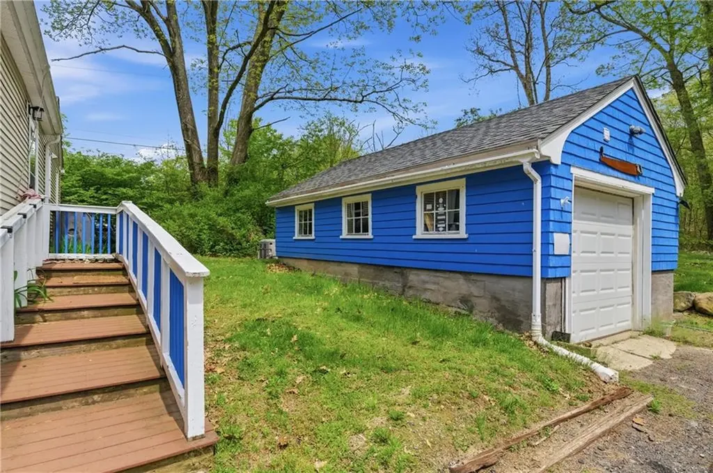 105 William Henry Road Scituate RI 02857