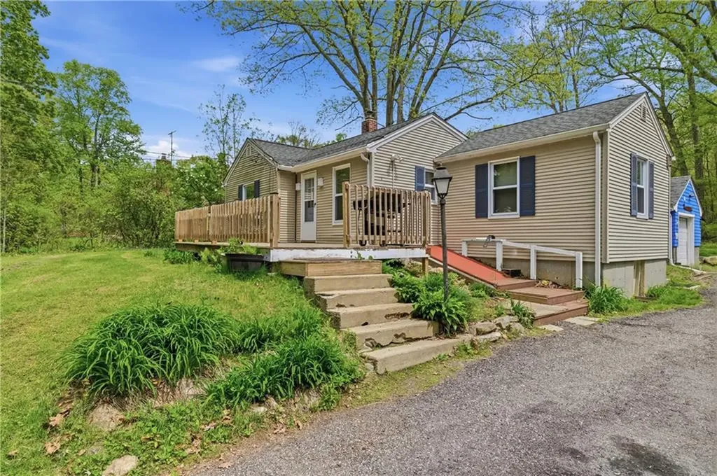 105 William Henry Road Scituate RI 02857