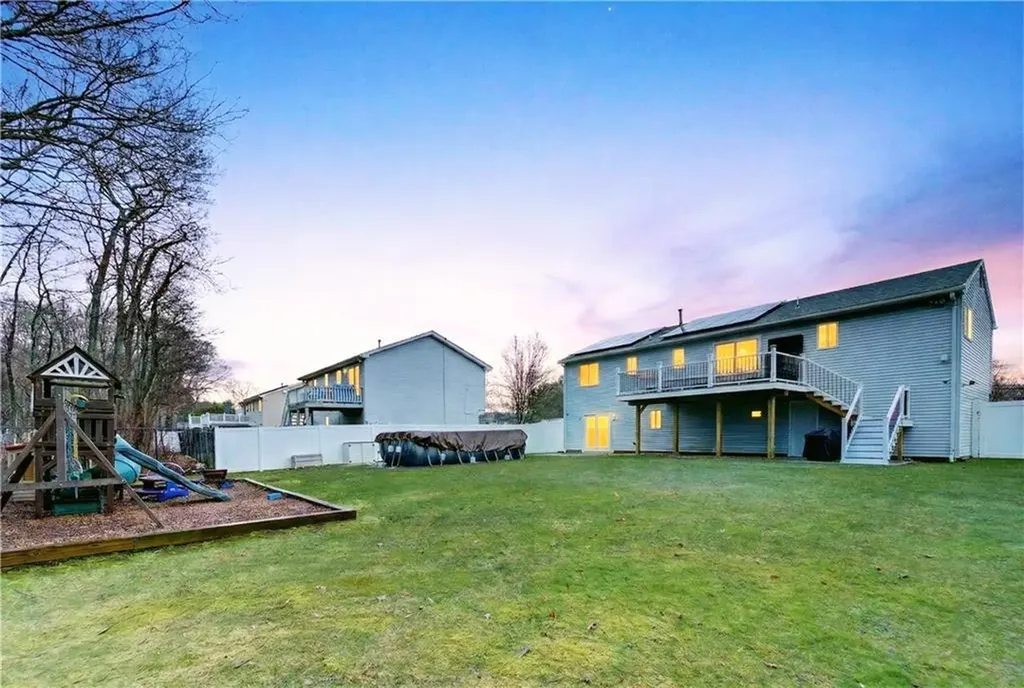 82 Mohawk Trail Cranston RI 02921