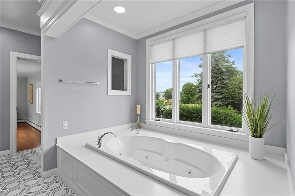 1 Harborview Drive Newport RI 02840