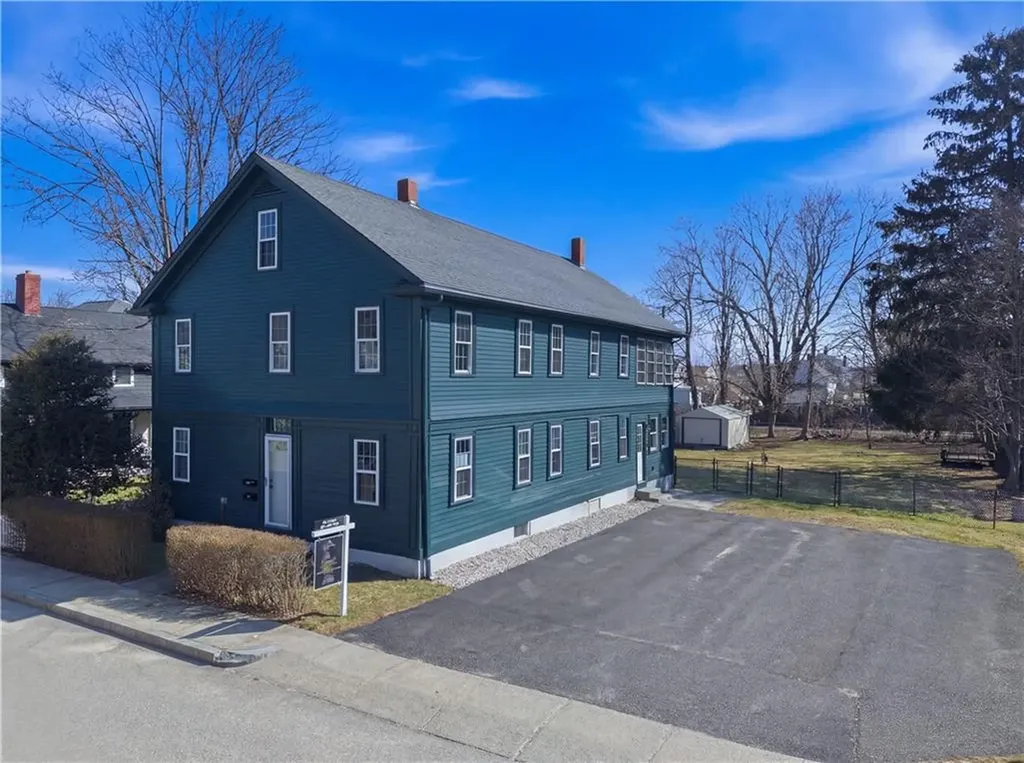 27 Barney Street Warren RI 02885