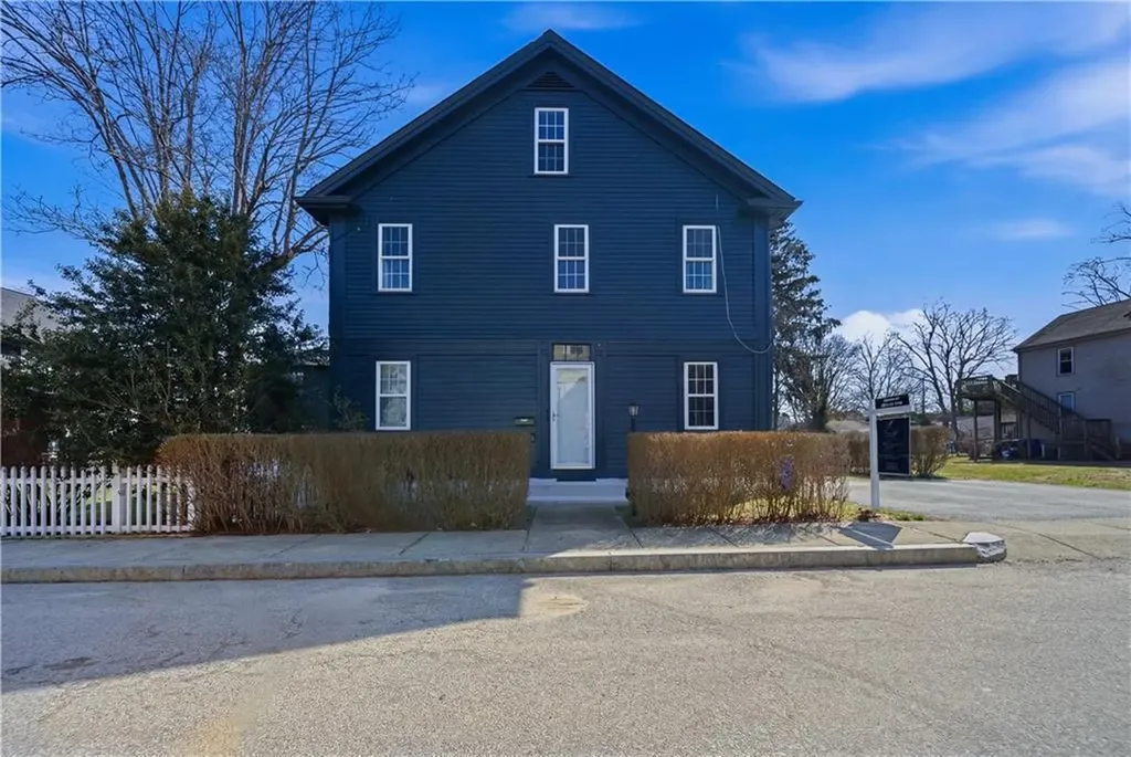 27 Barney Street Warren RI 02885