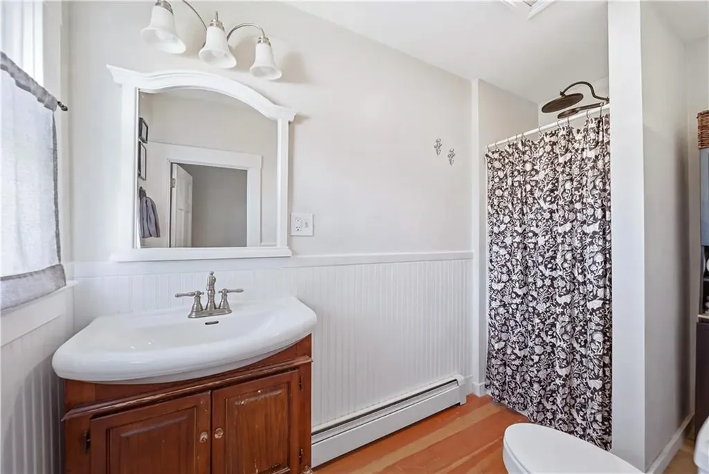 27 Barney Street Warren RI 02885