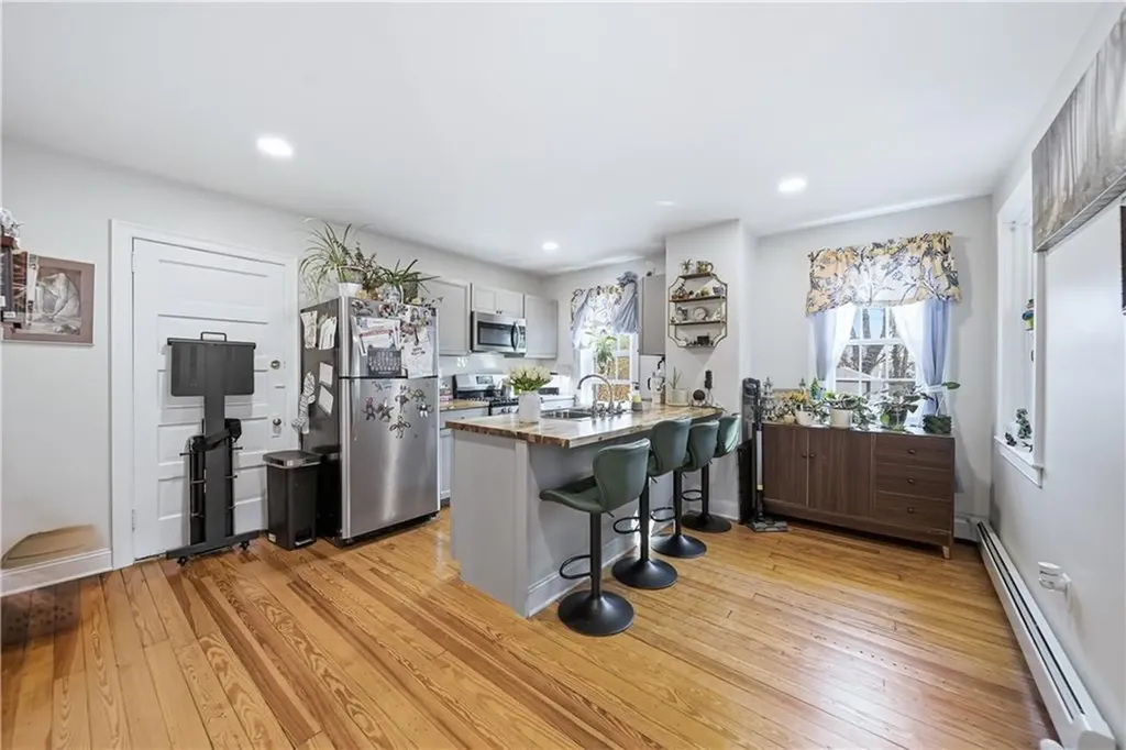 27 Barney Street Warren RI 02885
