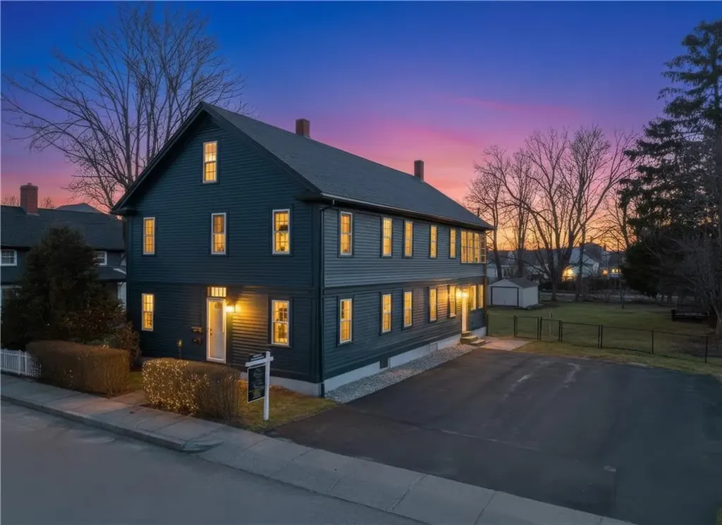 27 Barney Street Warren RI 02885