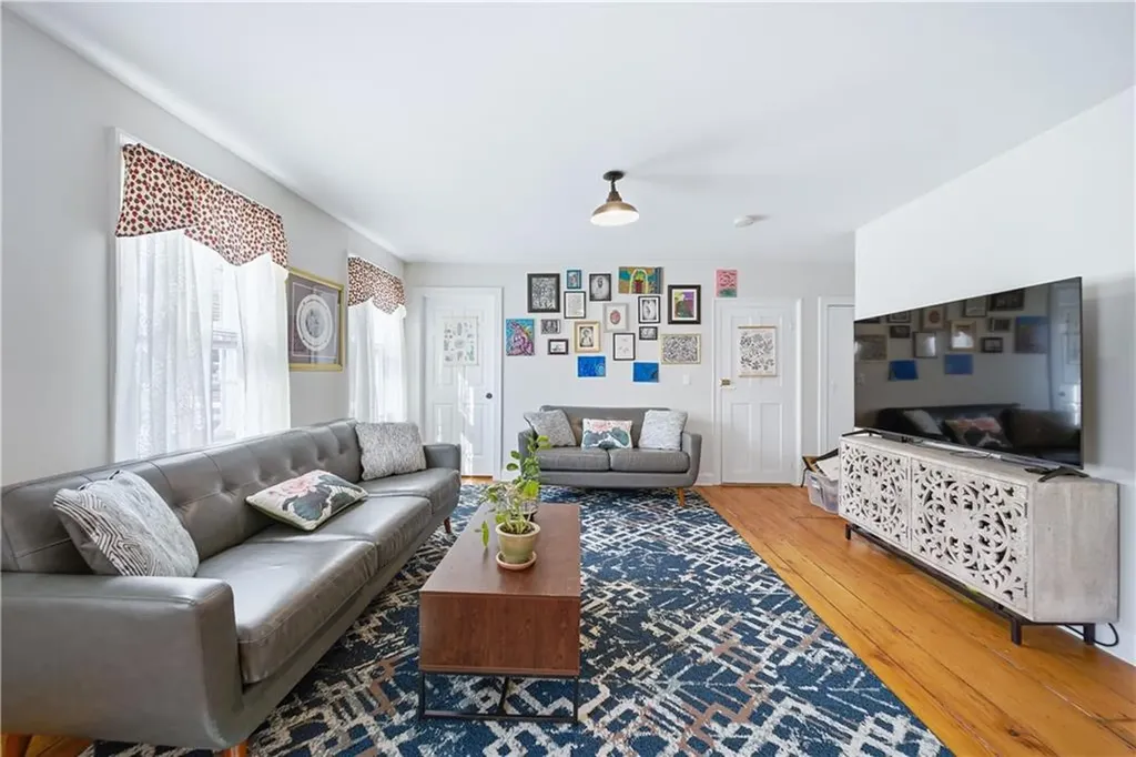 27 Barney Street Warren RI 02885