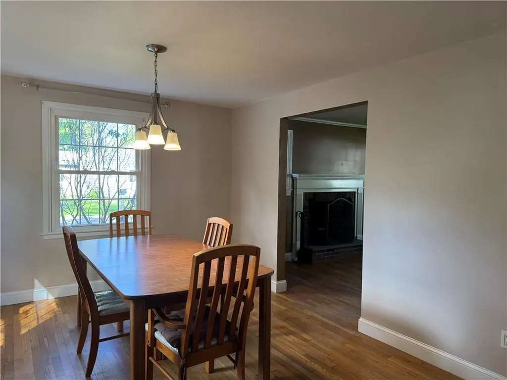 27 Monmouth Drive East Providence MA 02515