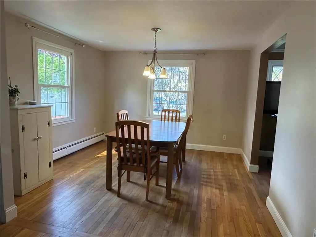 27 Monmouth Drive East Providence MA 02515