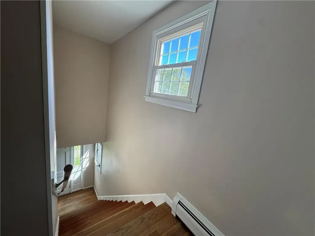 27 Monmouth Drive East Providence MA 02515