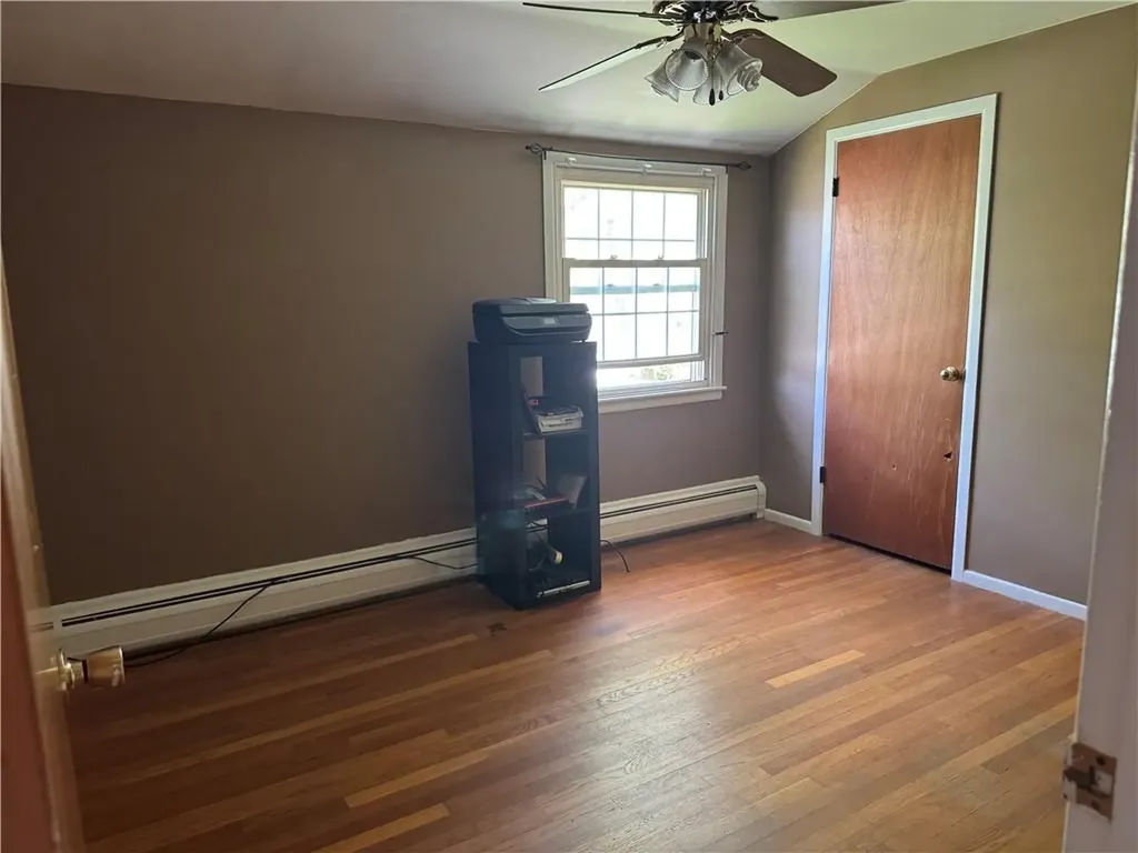 27 Monmouth Drive East Providence MA 02515