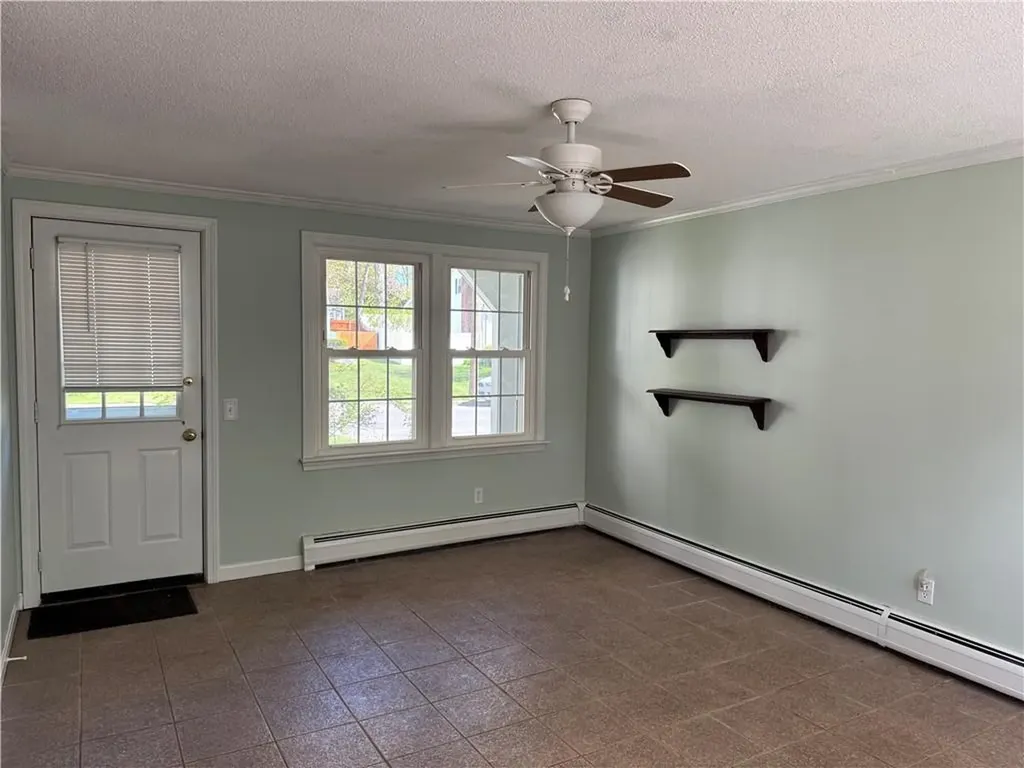 27 Monmouth Drive East Providence MA 02515