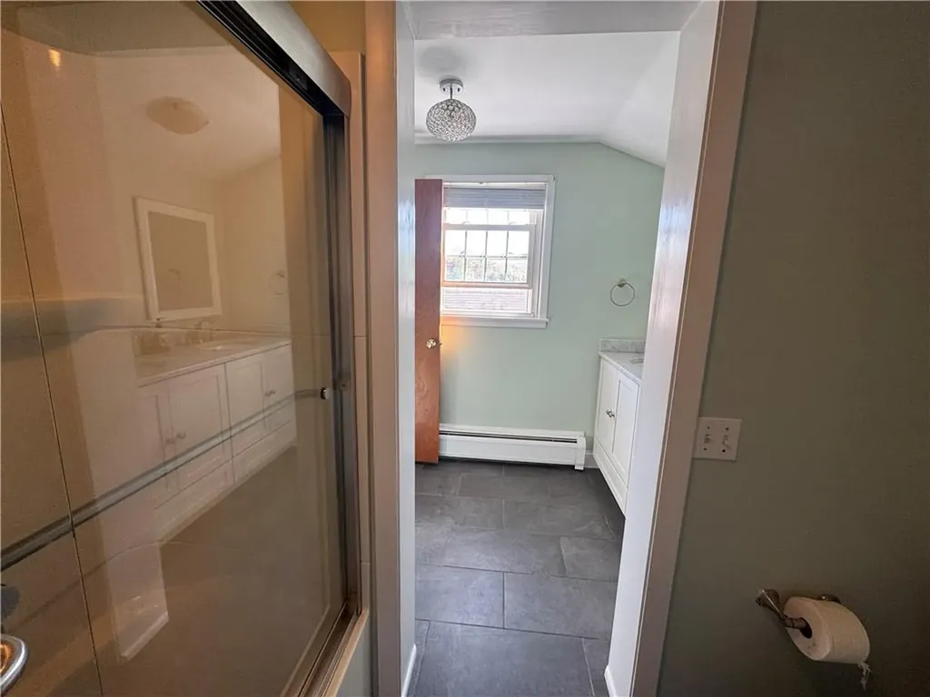 27 Monmouth Drive East Providence MA 02515