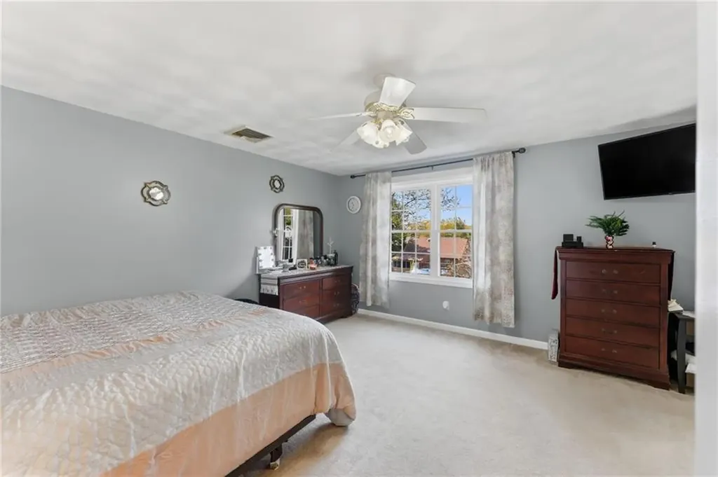 61 Metropolitan Avenue Cranston RI 02920