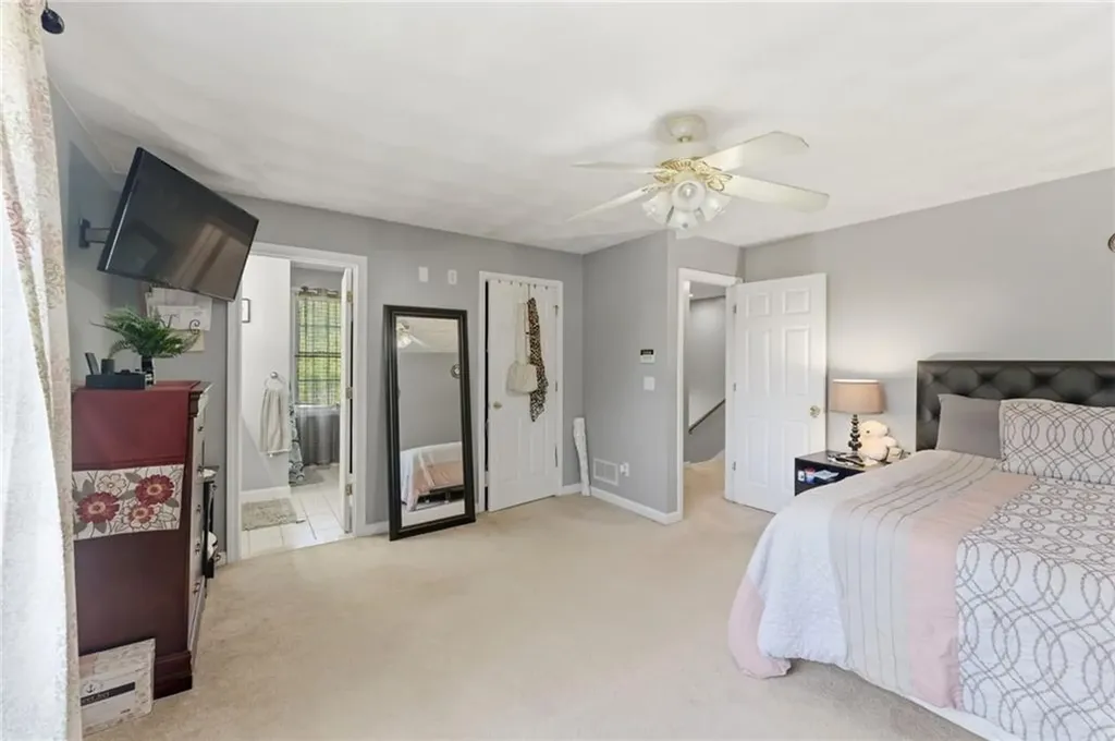 61 Metropolitan Avenue Cranston RI 02920