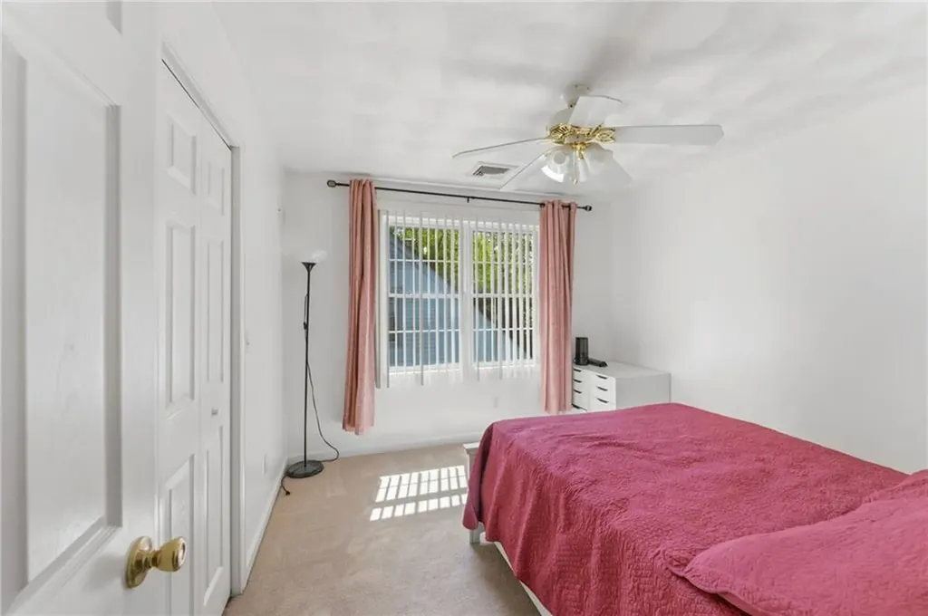 61 Metropolitan Avenue Cranston RI 02920