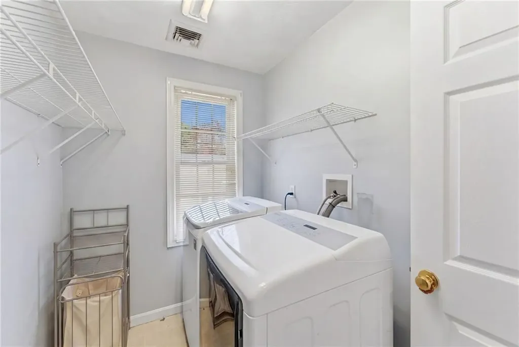 61 Metropolitan Avenue Cranston RI 02920
