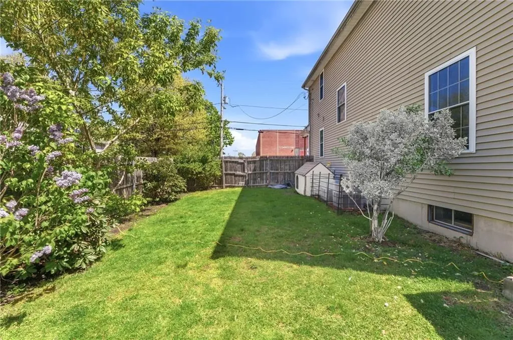 61 Metropolitan Avenue Cranston RI 02920