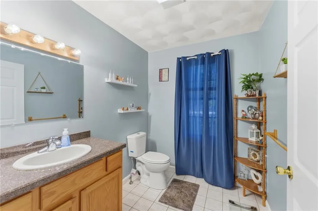 61 Metropolitan Avenue Cranston RI 02920