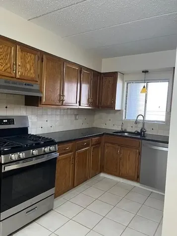 175 Hoffman Avenue Cranston RI 02920