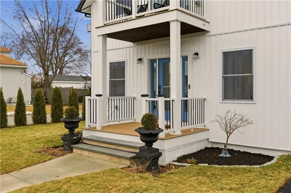269 Bellman Avenue Warwick RI 02889