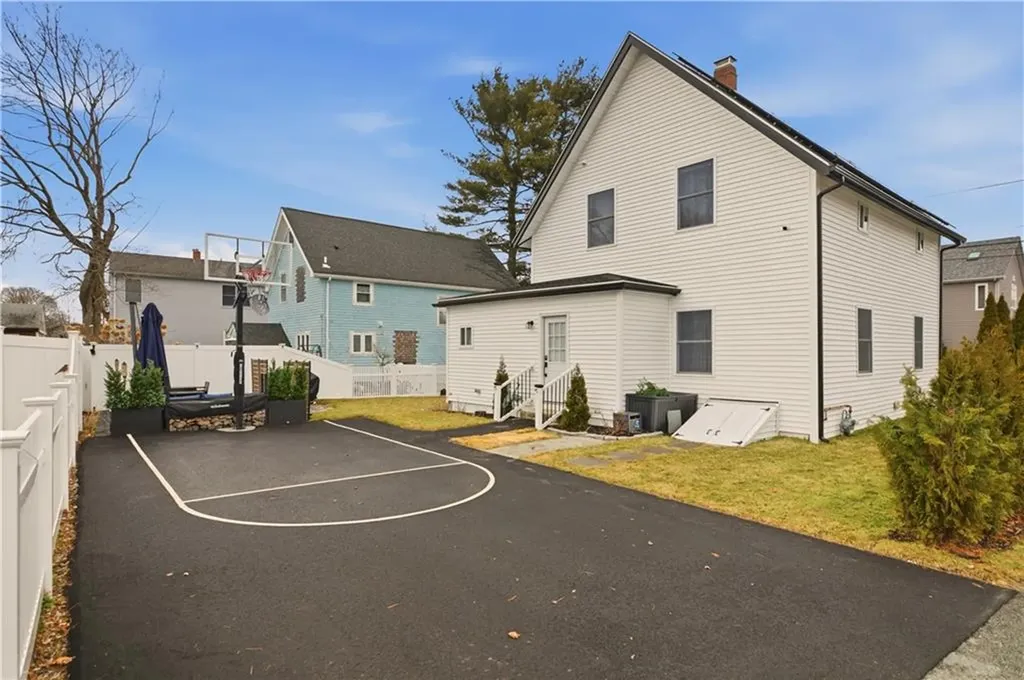 269 Bellman Avenue Warwick RI 02889