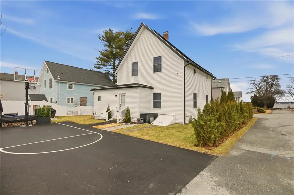 269 Bellman Avenue Warwick RI 02889
