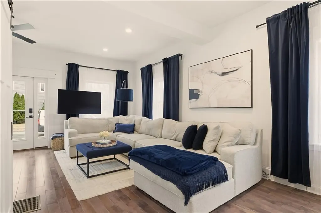 269 Bellman Avenue Warwick RI 02889